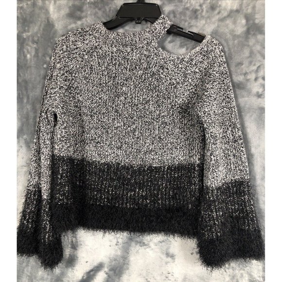 1. State Ladies Black and White Sweater Fuzzy Trim Sleeves and Waist Size Small - Picture 12 of 15
